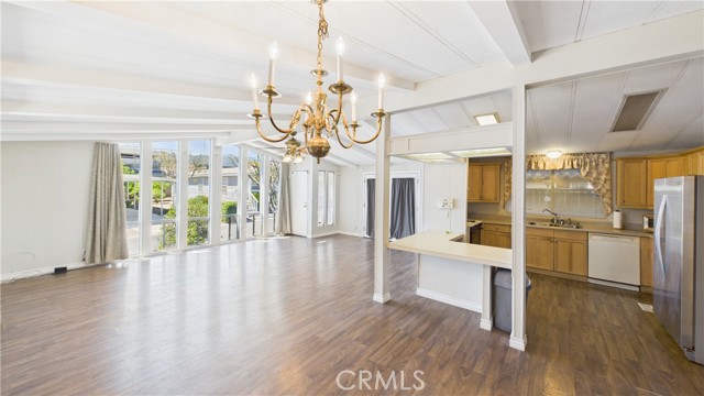 Detail Gallery Image 12 of 21 For 1550 Rimpau Ave #39,  Corona,  CA 92881 - 2 Beds | 2 Baths