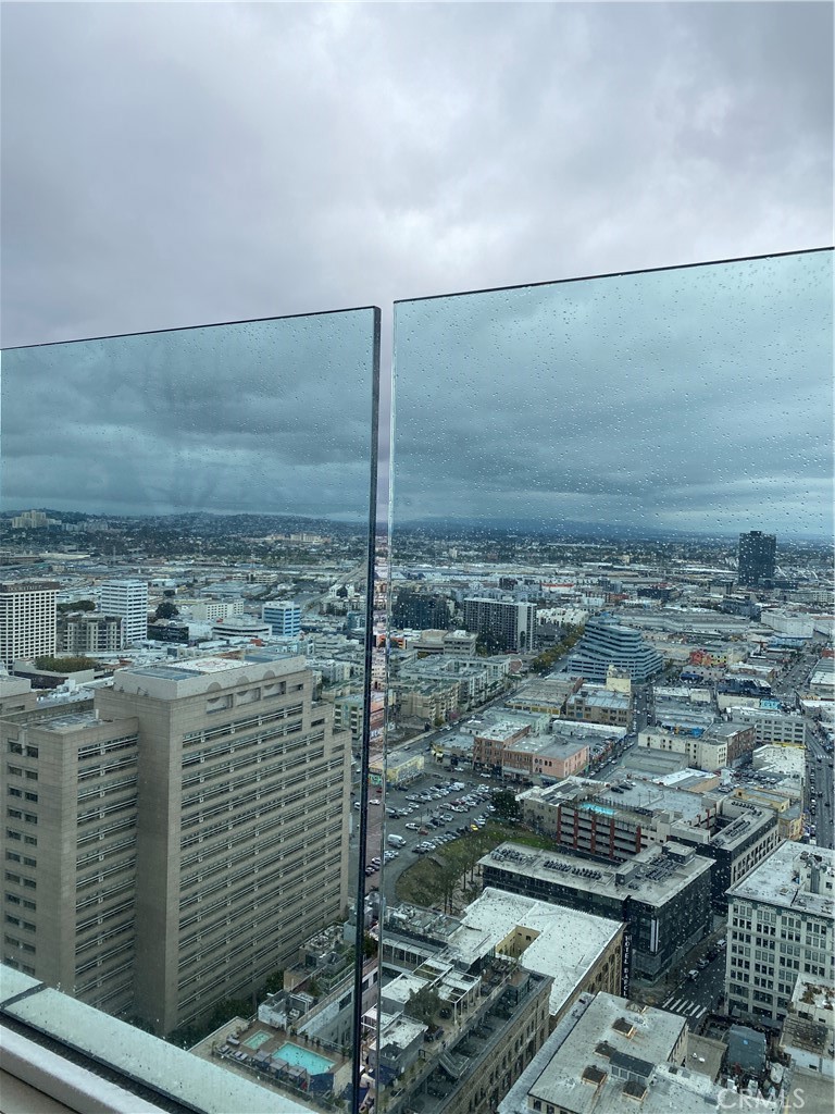 https://media.crmls.org/medias/10b83936-61ed-4b0c-a851-5f02002d9d22.jpg?preset=X-Large