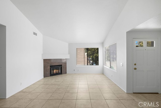 Detail Gallery Image 6 of 24 For 369 Deerfield #35,  Irvine,  CA 92606 - 2 Beds | 1 Baths