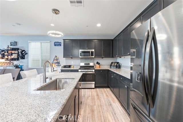 Detail Gallery Image 9 of 28 For 29126 Crabapple, Lake Elsinore,  CA 92530 - 3 Beds | 2 Baths