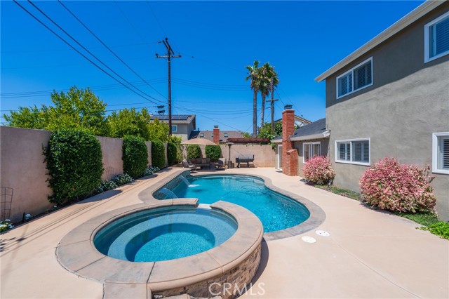 17131 Pinehurst Lane, Huntington Beach CA: https://media.crmls.org/medias/10b987e5-58dc-416d-9708-bed7b3fe7379.jpg