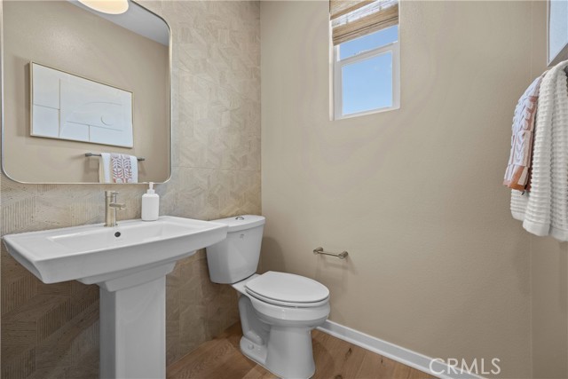 Detail Gallery Image 12 of 14 For 7373 Suva St, Downey,  CA 90240 - 3 Beds | 3/1 Baths