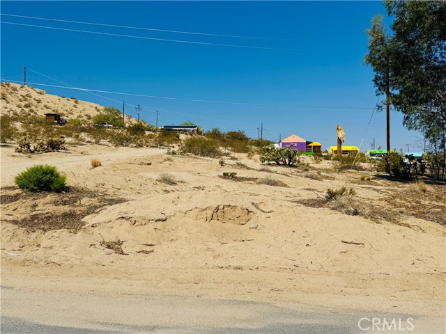 4 Hillside Avenue, 29 Palms CA: https://media.crmls.org/medias/10ba616c-edc7-4d74-aff6-76596abab956.jpg