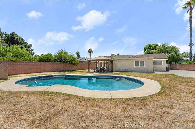 Detail Gallery Image 28 of 39 For 12310 Kellogg Ave, Chino,  CA 91710 - 4 Beds | 2 Baths