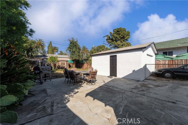 1643 Leighton Avenue, Los Angeles, California 90062, 2 Bedrooms Bedrooms, ,1 BathroomBathrooms,Single Family Residence,For Sale,Leighton,RS25039916