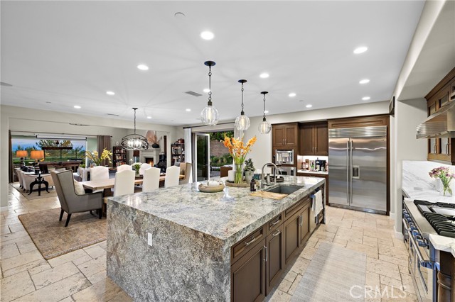 137 Sunset, Irvine CA: https://media.crmls.org/medias/10bca929-da05-4f9c-bcdd-08f7b0091eb8.jpg