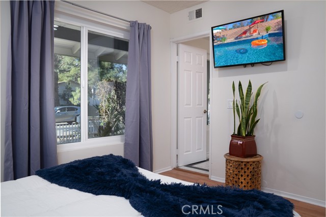 Detail Gallery Image 43 of 70 For 10660 Melvin Ave, Porter Ranch,  CA 91326 - 5 Beds | 3/1 Baths