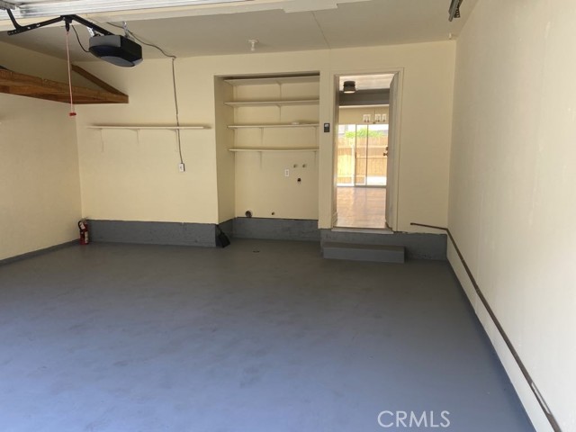 9800 Vesper Avenue, Panorama City CA: https://media.crmls.org/medias/10bd0852-a8e0-4897-beb4-f0ef75c2a21b.jpg