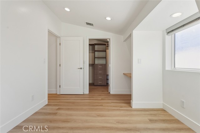 Detail Gallery Image 20 of 39 For 6200 Woodlake Ave, Woodland Hills,  CA 91367 - 3 Beds | 2 Baths