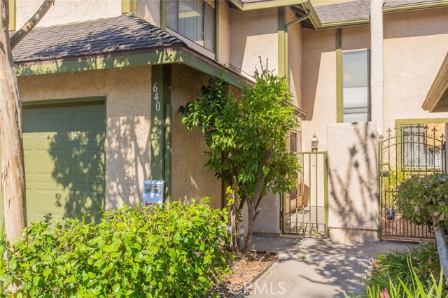640 Juniper Way, La Habra CA: https://media.crmls.org/medias/10bdf779-cccf-4031-9a73-f33100f14751.jpg
