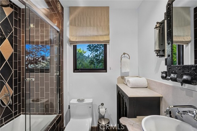 922 EMERALD BAY, Laguna Beach CA: https://media.crmls.org/medias/10bedbe5-f1a4-4d84-b1a7-cd23b72af81b.jpg