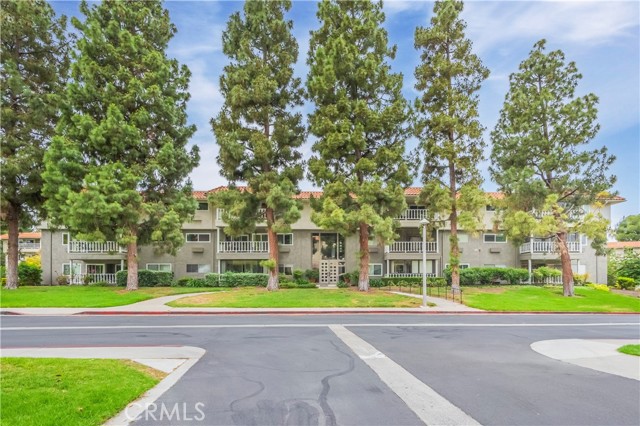 Detail Gallery Image 31 of 35 For 2402 via Mariposa 1e,  Laguna Woods,  CA 92637 - 2 Beds | 2 Baths