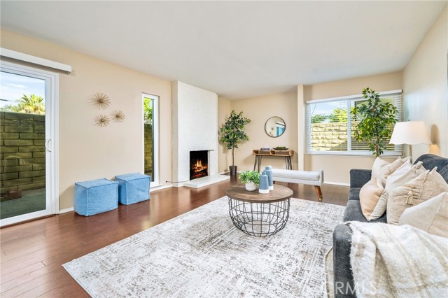 Detail Gallery Image 5 of 25 For 3652 Towne Park Cir, Pomona,  CA 91767 - 3 Beds | 2/1 Baths