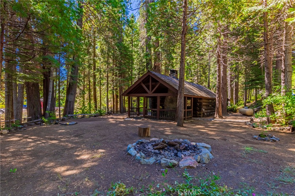1190 Silver Tip Lane