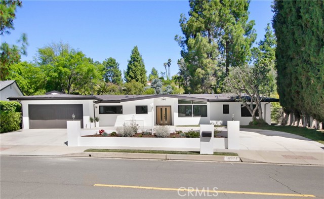 18871 Rosita Street photo 4