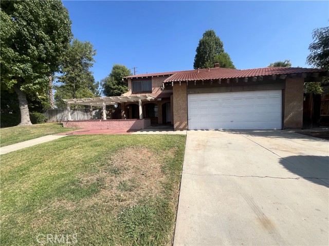 Detail Gallery Image 1 of 21 For 1462 Diamond Ct, Redlands,  CA 92374 - 3 Beds | 3 Baths