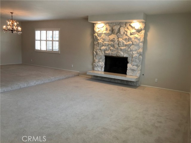 14687 Deervale Place, Sherman Oaks CA: https://media.crmls.org/medias/10c01bb9-5122-406f-beac-20273aa19d8e.jpg