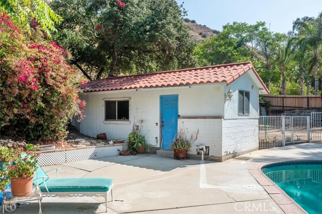 Detail Gallery Image 25 of 32 For 9953 La Tuna Canyon Rd, Sun Valley,  CA 91352 - 3 Beds | 2 Baths