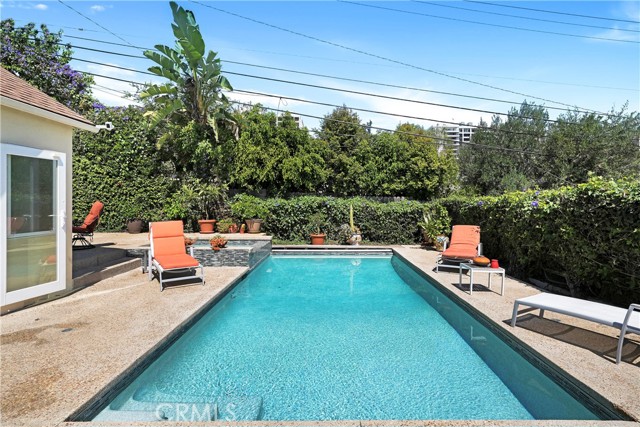 Detail Gallery Image 20 of 56 For 10707 Rochester, Los Angeles,  CA 90024 - 3 Beds | 3 Baths