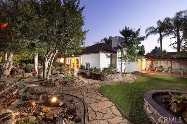 14192 Livingston Street, Tustin CA: https://media.crmls.org/medias/10c1d16c-b81c-48a1-be1f-0e279dca0f6e.jpg