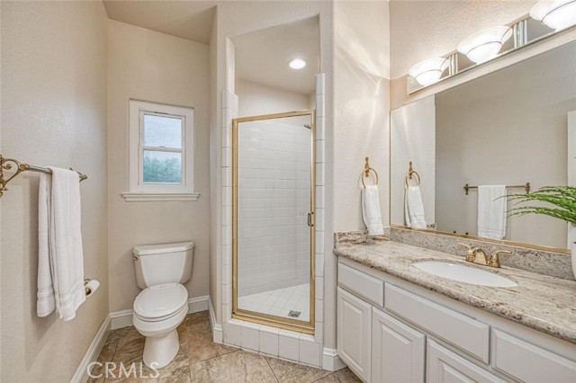 Detail Gallery Image 32 of 50 For 529 E Chesapeake Cir, Fresno,  CA 93730 - 4 Beds | 3/1 Baths