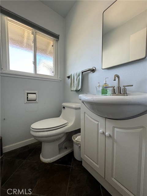 Detail Gallery Image 25 of 49 For 7765 Lakeside Dr, Jurupa Valley,  CA 92509 - 4 Beds | 2/1 Baths