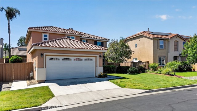 183 La Amistad, Hemet CA: https://media.crmls.org/medias/10c402ee-1d65-4213-9851-bb74f902c977.jpg