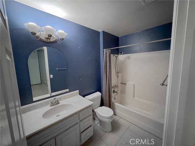 Detail Gallery Image 12 of 18 For 2818 Oak Creek Dr #C,  Ontario,  CA 91761 - 2 Beds | 2/1 Baths