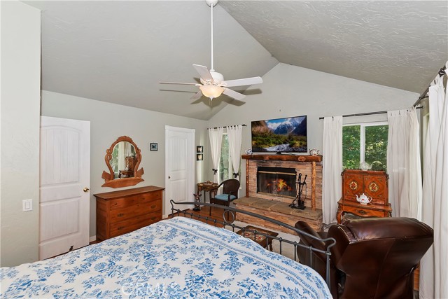 Detail Gallery Image 21 of 43 For 29591 Hook Creek Rd, Cedar Glen,  CA 92321 - 3 Beds | 1 Baths