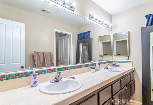 Detail Gallery Image 24 of 39 For 32480 the Old Rd, Castaic,  CA 91384 - 4 Beds | 2/1 Baths