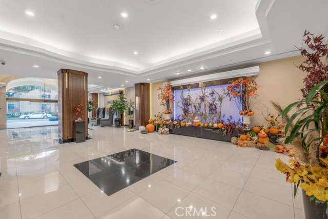 Detail Gallery Image 5 of 47 For 345 Pioneer Dr #601,  Glendale,  CA 91203 - 2 Beds | 2 Baths