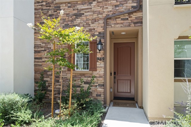 Image 3 of 51 For 242 Niebla Ln