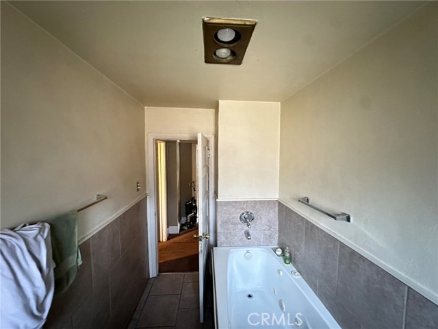 Detail Gallery Image 5 of 20 For 339 W 76th, Los Angeles,  CA 90003 - – Beds | – Baths