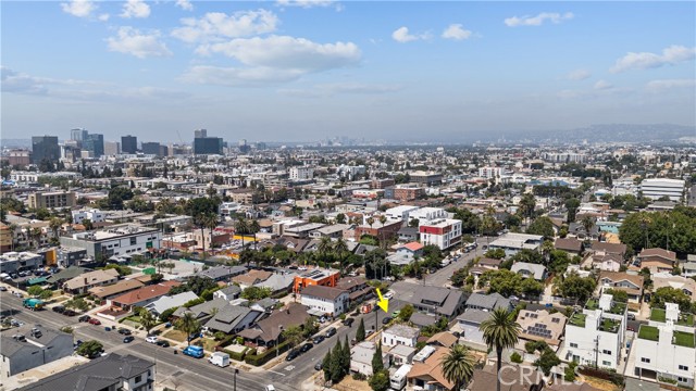 201 N Carondelet Street, Los Angeles CA: https://media.crmls.org/medias/10c669a7-230b-46f4-9973-d303b17d8d24.jpg