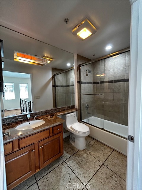 Detail Gallery Image 21 of 38 For 5241 Colodny Dr #201,  Agoura Hills,  CA 91301 - 3 Beds | 2/1 Baths