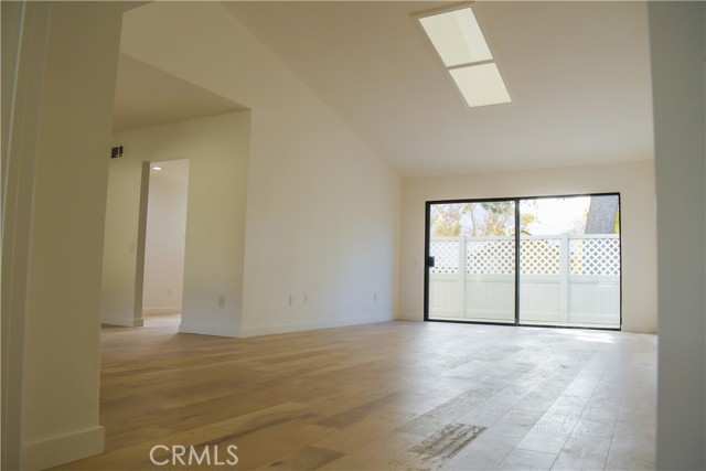 39032 Village 39 photo 4