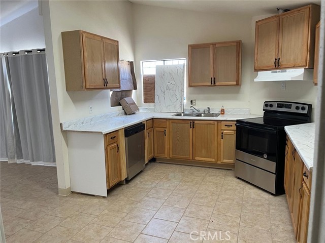 Detail Gallery Image 12 of 28 For 6831 Juniper Ave, Fontana,  CA 92336 - 2 Beds | 2 Baths