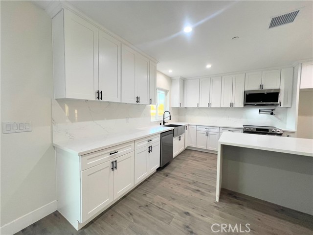 Detail Gallery Image 22 of 58 For 9737 East Avenue Q-4, Sun Village,  CA 93543 - 4 Beds | 3 Baths