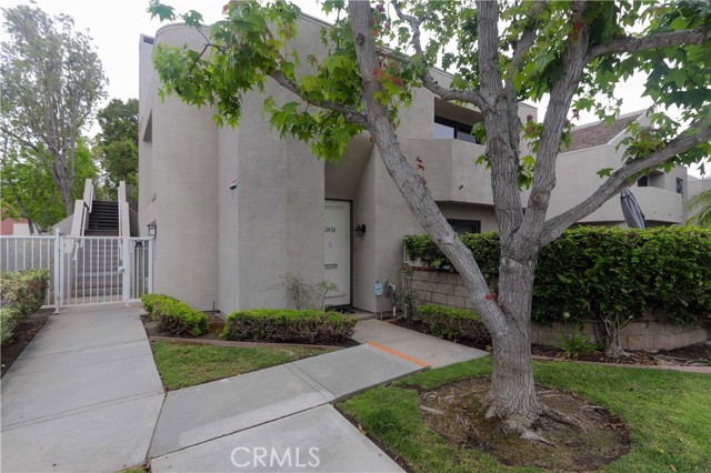 12484 Montecito Road, Seal Beach CA: https://media.crmls.org/medias/10c9003d-5d85-4765-808c-a85b450bfcc3.jpg