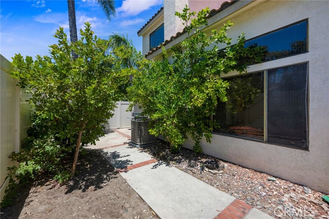 Detail Gallery Image 16 of 32 For 21081 Calle De Paseo, Lake Forest,  CA 92630 - 2 Beds | 2/1 Baths