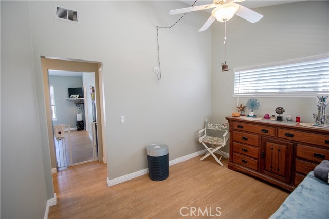 Detail Gallery Image 25 of 35 For 22522 Festividad Dr, Saugus,  CA 91350 - 3 Beds | 2 Baths