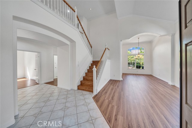 Detail Gallery Image 4 of 33 For 2357 Laurelwood Dr, Thousand Oaks,  CA 91362 - 4 Beds | 3 Baths