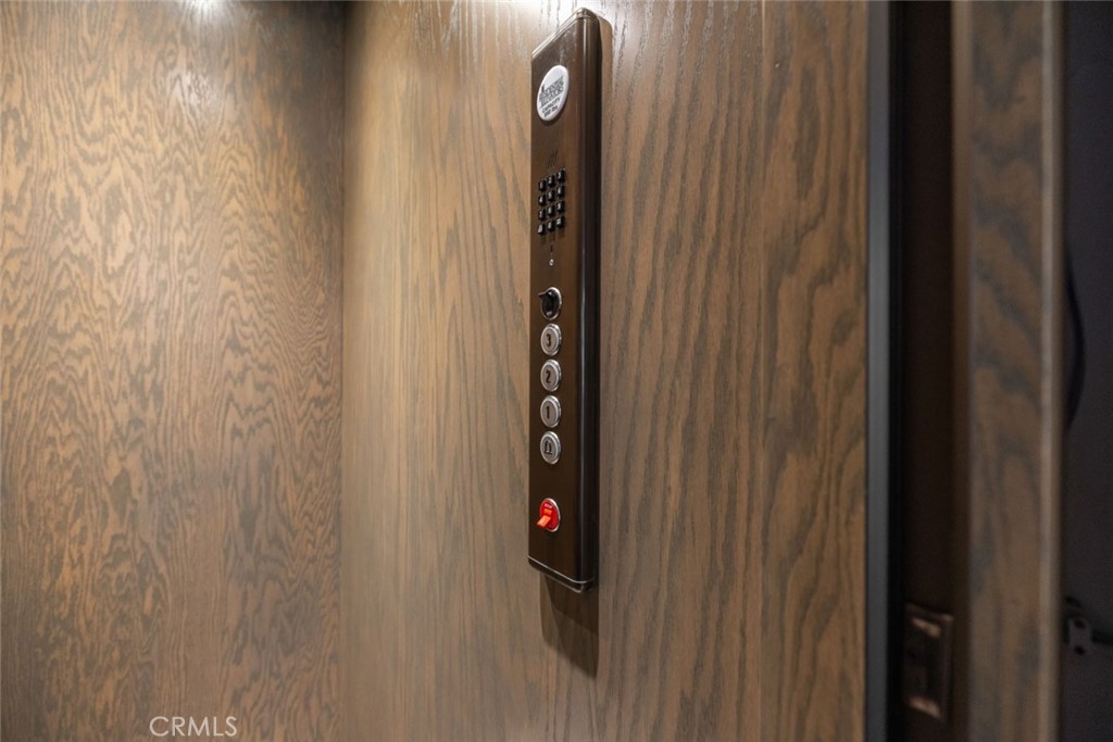 10caf5e5 68ee 4ad5 8254 B7b4d4407abe