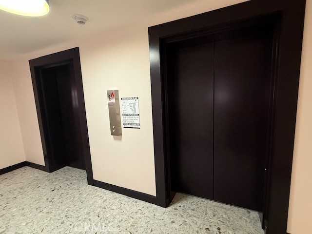 321 S San Vicente S Boulevard, Los Angeles CA: https://media.crmls.org/medias/10cb3ed2-4543-4744-978a-ab219a99652d.jpg