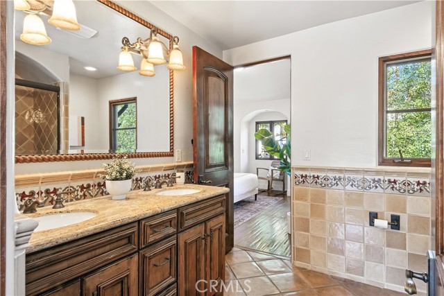 2300 Via Pacheco, Palos Verdes Estates CA: https://media.crmls.org/medias/10cb57ff-1cd4-4a8f-87c8-165f073d97d8.jpg