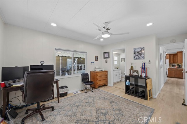 Detail Gallery Image 21 of 39 For 1440 Ridgemont Way, Corona,  CA 92880 - 2 Beds | 2 Baths
