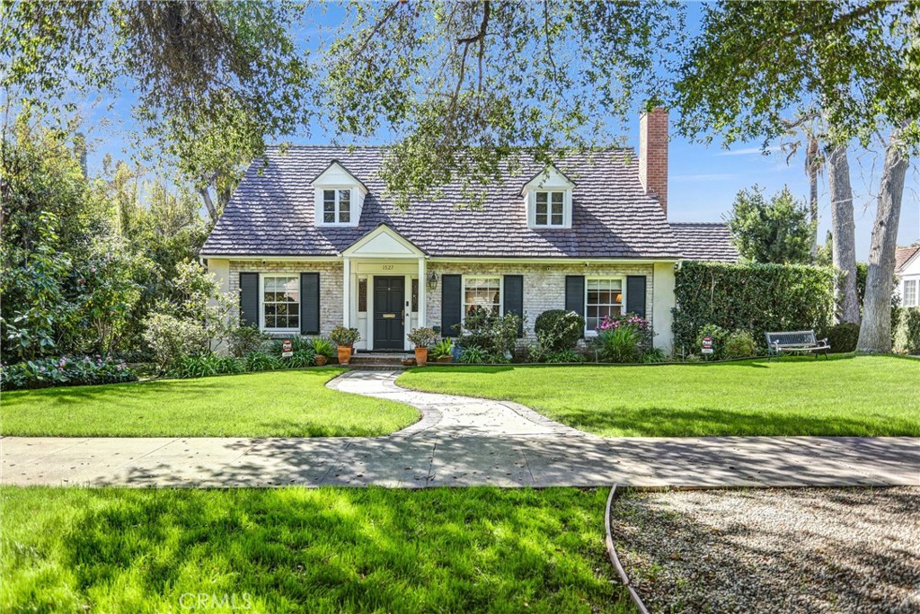 1527 Cambridge Road