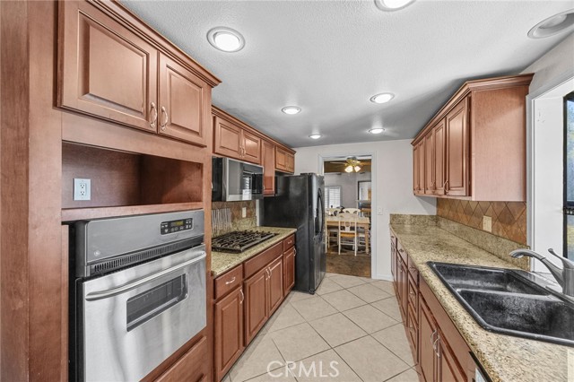 1491 W Lambert Road, La Habra CA: https://media.crmls.org/medias/10cd3301-6dd0-4b8d-9c64-0f326090ed45.jpg