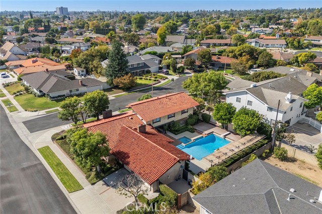Detail Gallery Image 7 of 52 For 18021 Bryce Pl, North Tustin,  CA 92705 - 5 Beds | 4 Baths