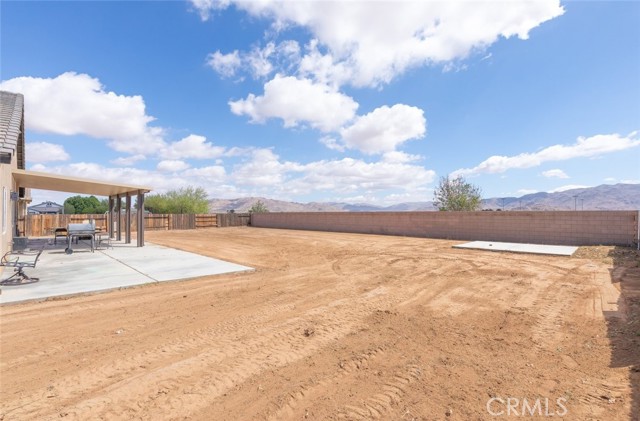 Detail Gallery Image 27 of 35 For 14193 Fresian, Apple Valley,  CA 92307 - 4 Beds | 3 Baths